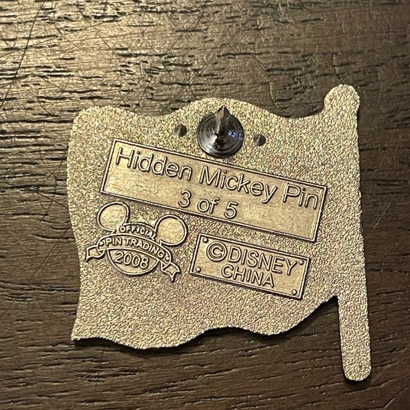 Authentic Official 2008 Disney Hidden Mickey Pin 3 Of 5 Mickey Flag Pin - Picture 3 of 3